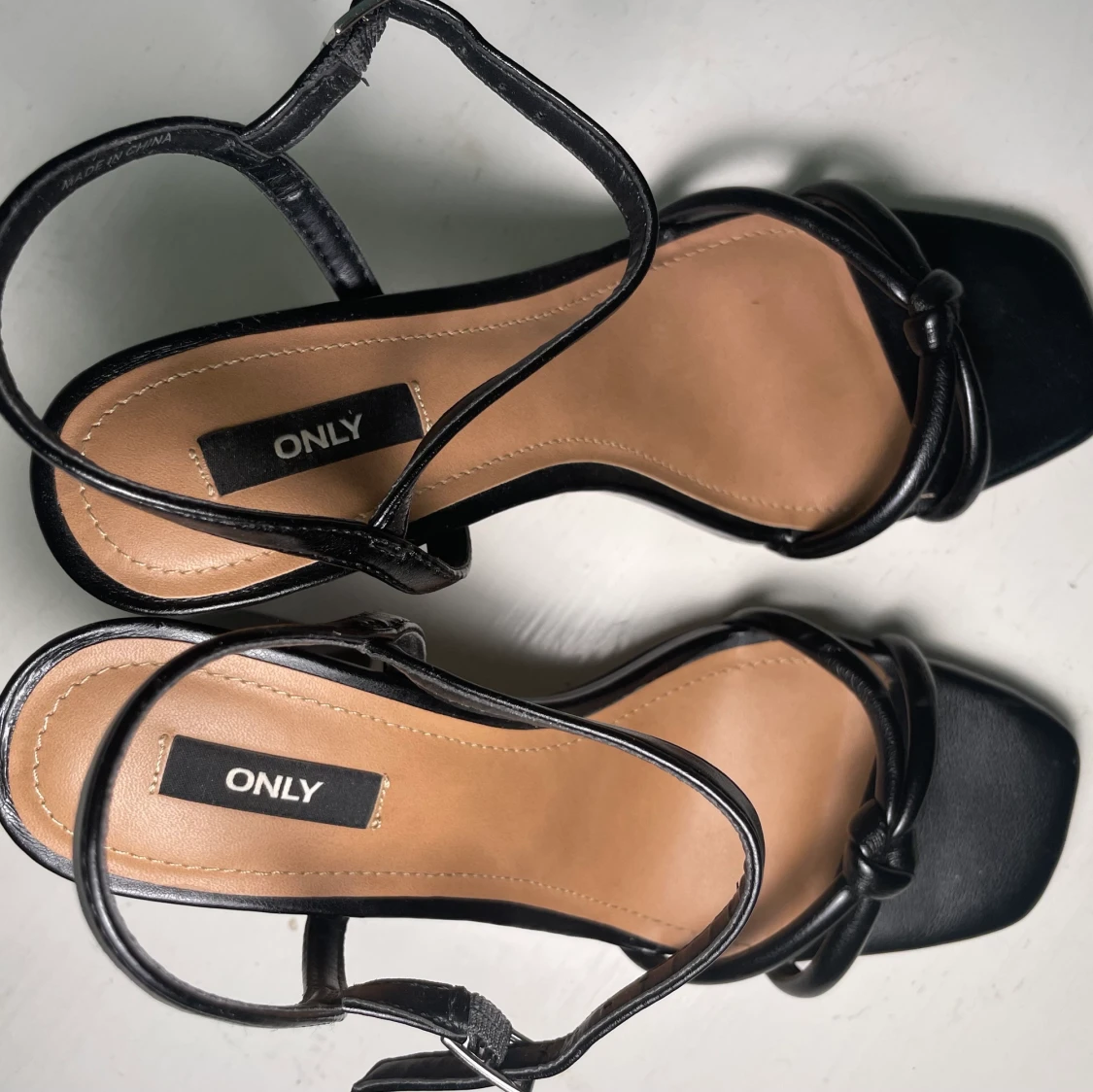 Klackar från Only - 90