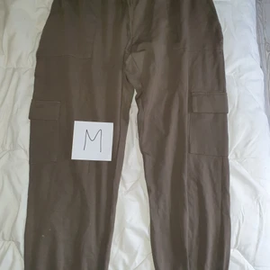 Byxor m - Alla 3 för 250 kr