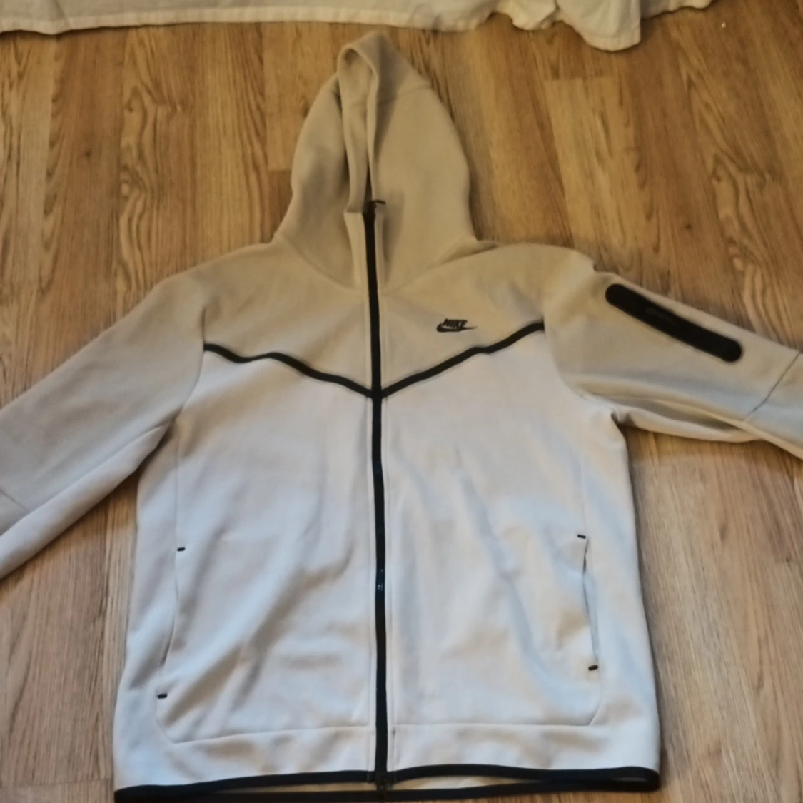 Nike Tech fleece storlek L