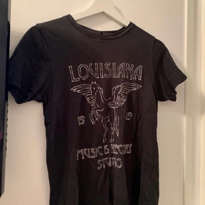 T-shirt  - T-shirt med tryck