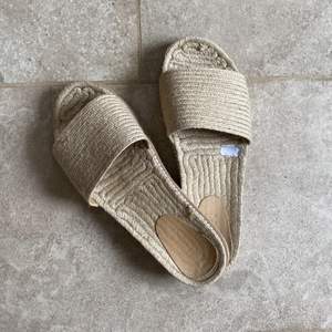 Sandaler köpta på Zalando från Zign, passade inte mina fötter, använda en gång🤍☀️