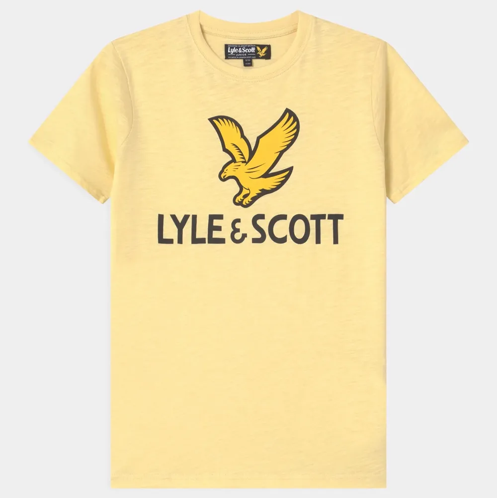 Oanvänd Lyle&scott tröja Gul. Storlek 170 ( FRAKT BETALAS AV KÖPAREN ). T-shirts.