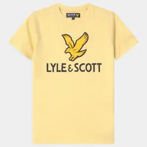 Oanvänd Lyle&scott tröja Gul. Storlek 170 ( FRAKT BETALAS AV KÖPAREN )