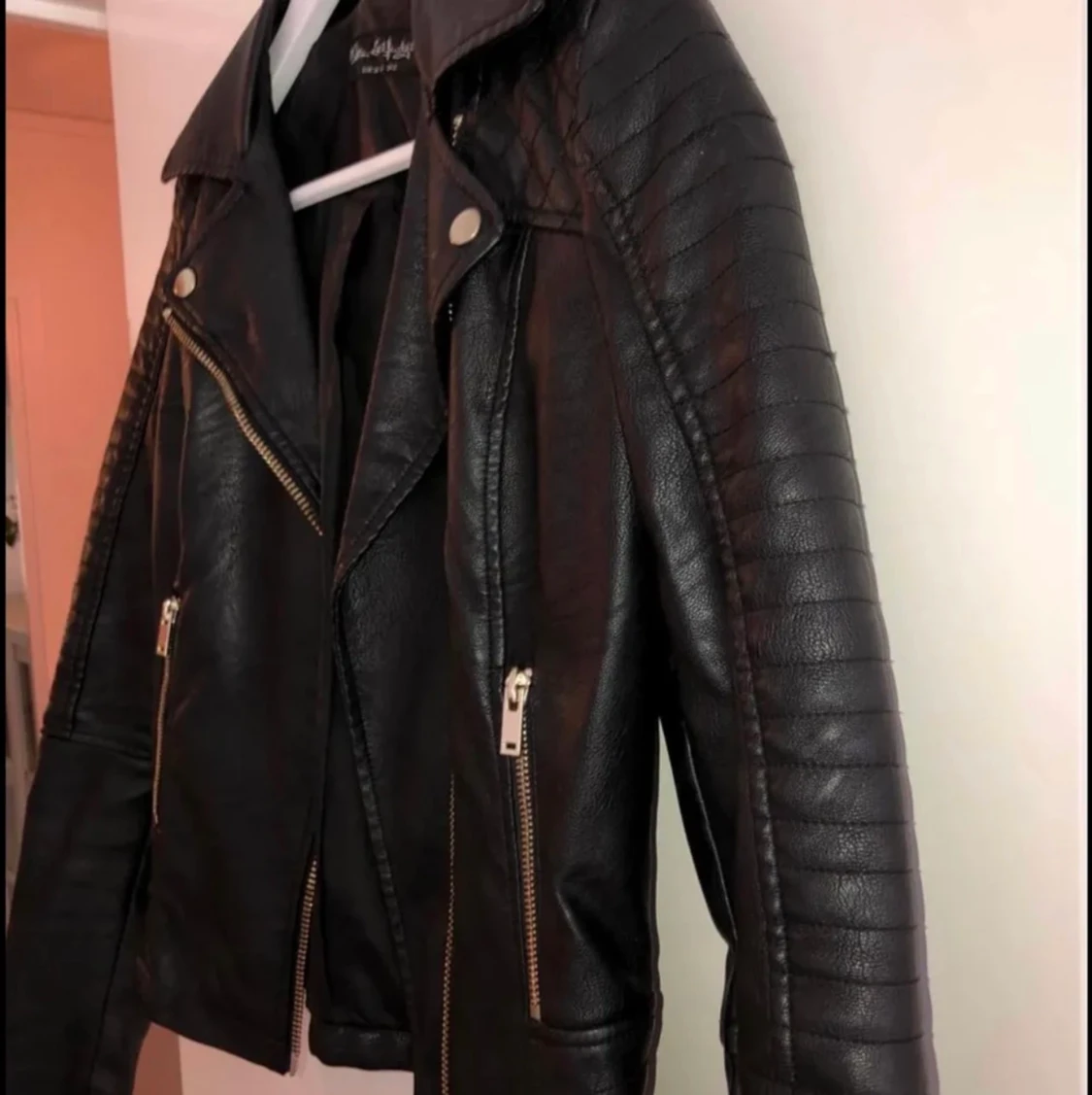 Svart skinnjacka storlek 36 - 91