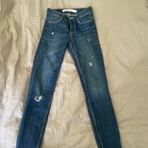 Zara jeans  - Zara jeans storlek 34, säljer för 40kr 