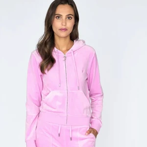 Juicy couture tröja söks  - Hej vill gärna byta denna mot en marin blå tröja eller kanske köpa för under 500 i Max storlek M