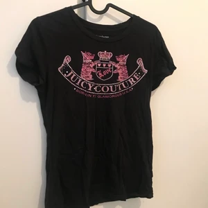 Juicy tröja - En jättefin juicy couture tröja med rhinestones på! Skriv om du är intresserad❤️