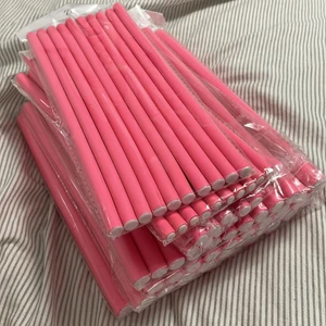 lockar utan värme!! - 70 st skum hårrullnings rullstränger - få perfekta lockar utan värme 💕 olika storlekar 0,8 cm / 1 cm / 1,2 cm / 1,4 cm / 1,6 cm / 1,8 cm / 2 cm. köpta på amazon för 250 säljer alla för 100 + 51 frakt 💕