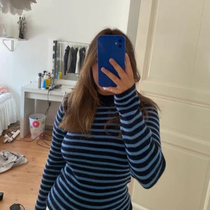 Tröja - Jättefin tröja som tyvärr inte kommer till användning längre! 