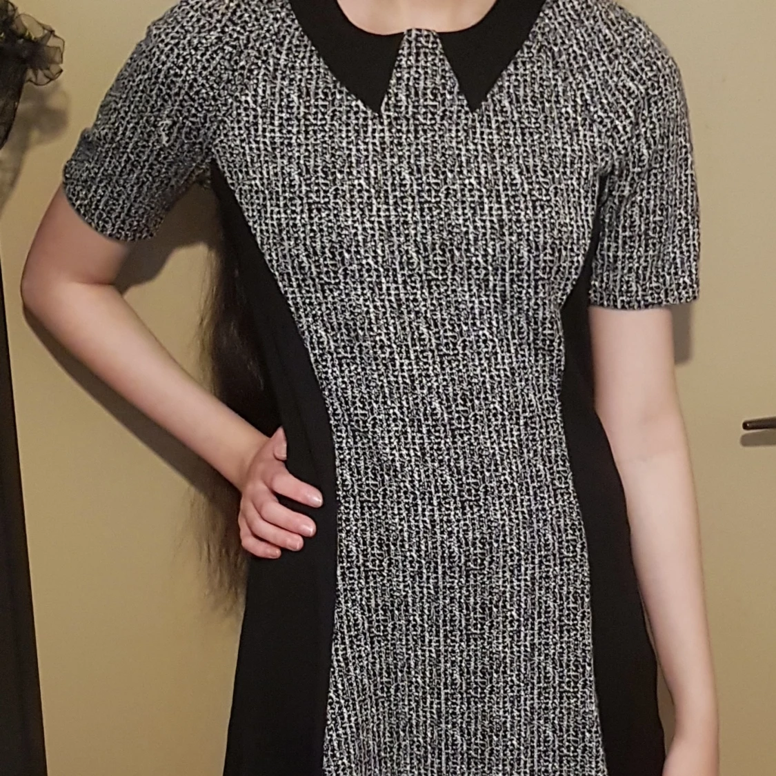 Svart och grå klänning