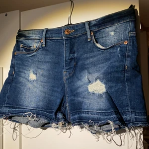 Shorts  - Jeansshorts med riped edges