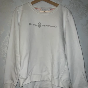Sail racing tröja  - Har använts men är nu för stor på mig. 