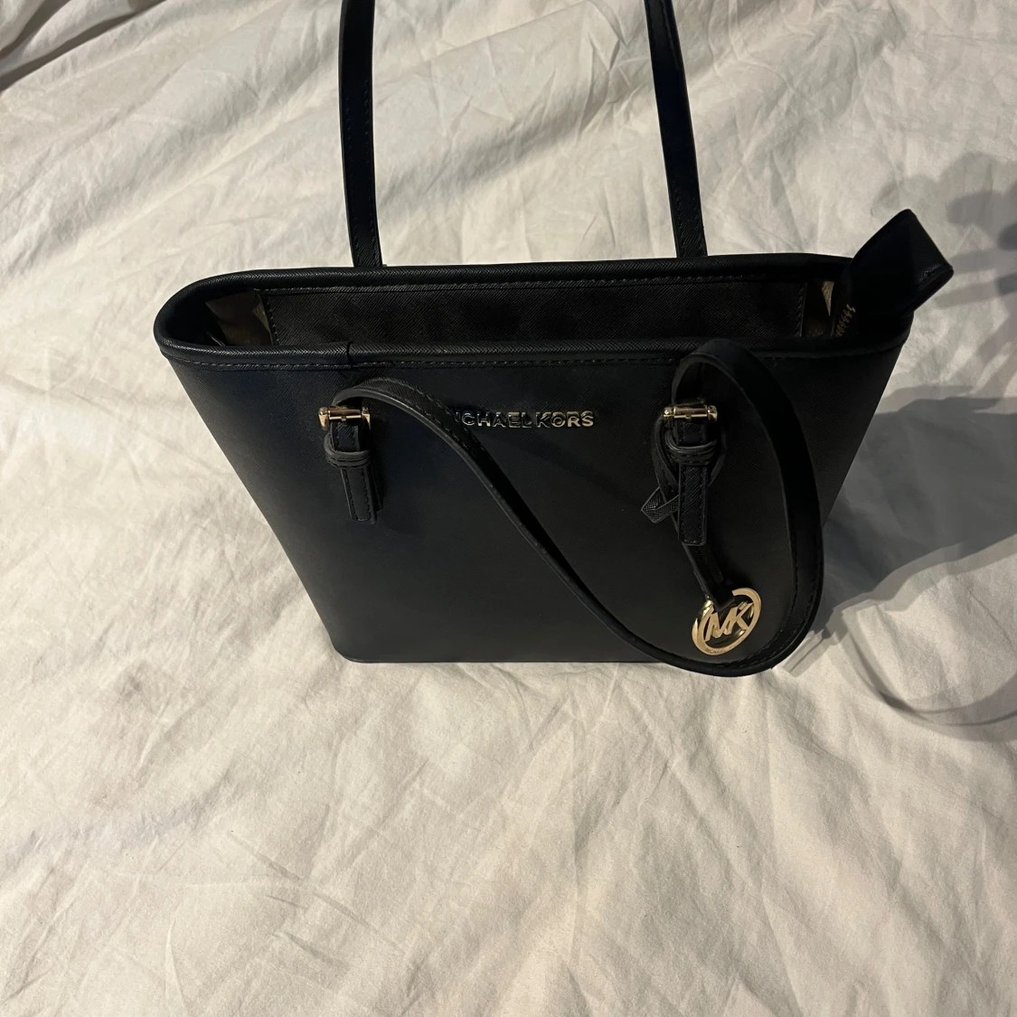 Svart handväska  - 1