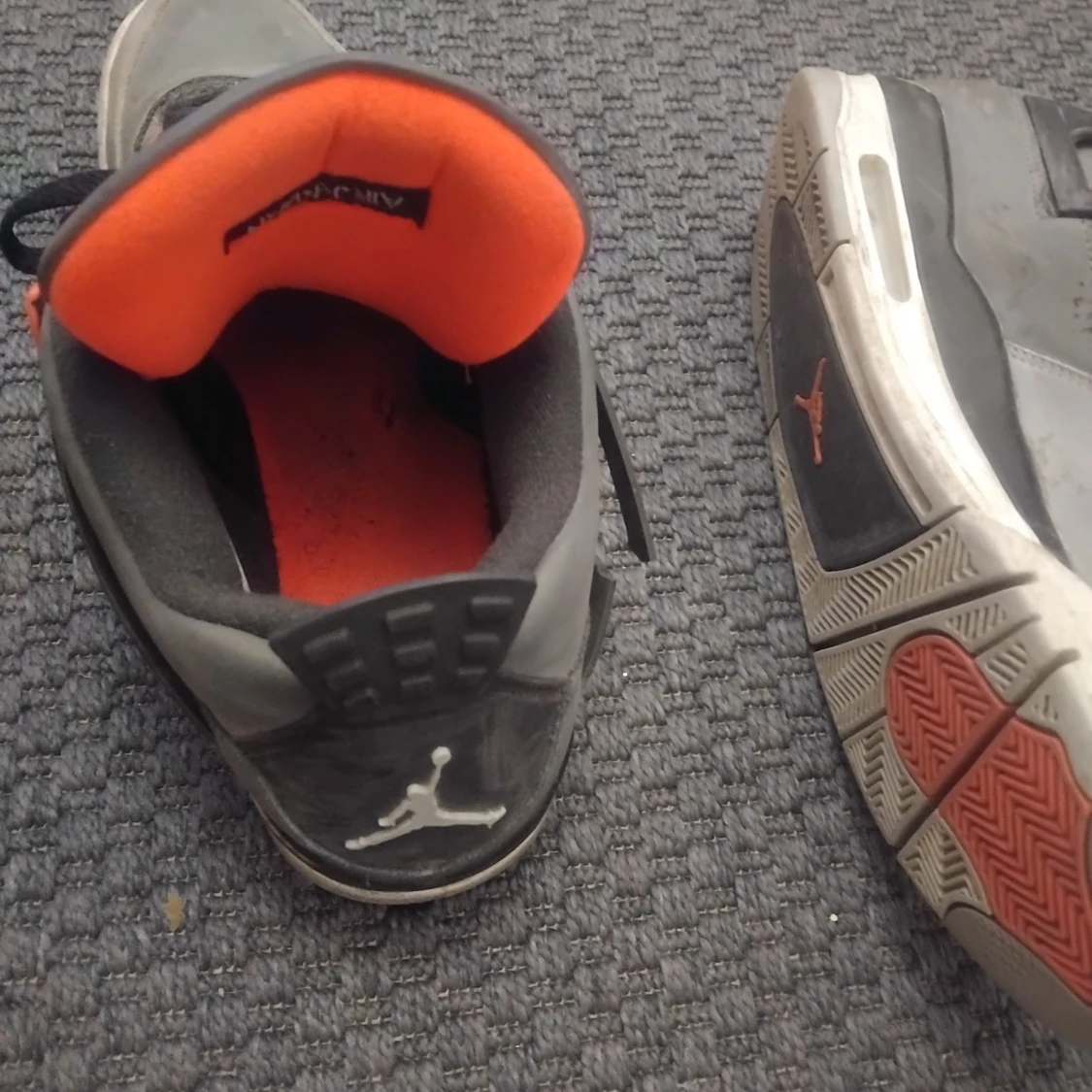 Nike Air Jordan 4 grå/svart/röd - 2