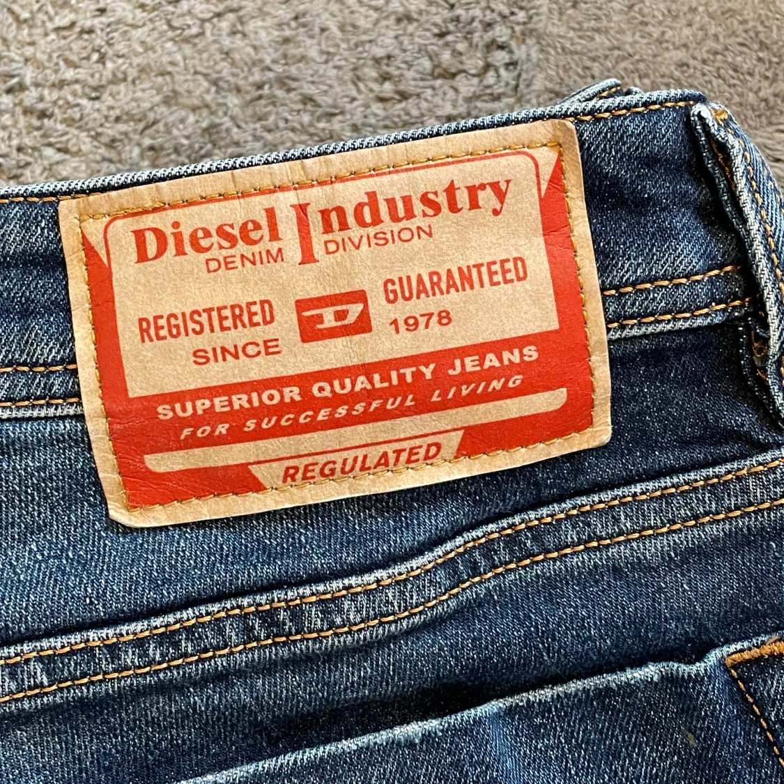 Blå bootcut jeans från Diesel - 1