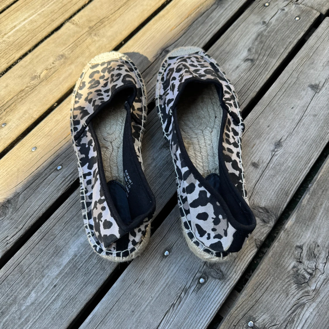 Leopardmönstrade espadrillos H&M - 1