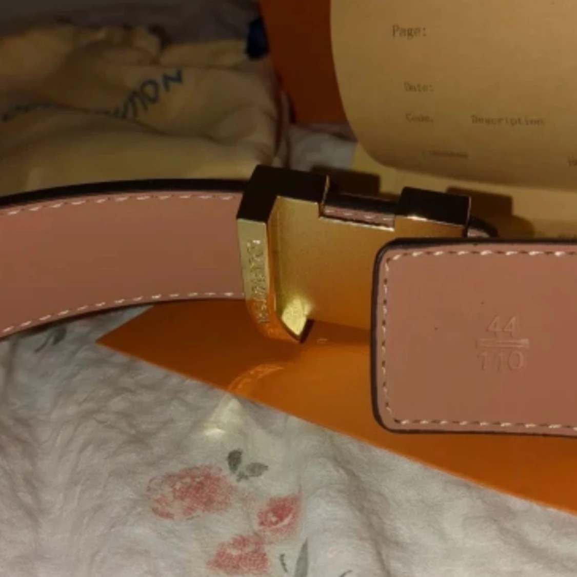 ÄKTA Brunt monogram-bälte, 110 cm, med guldfärgat spänne  - 3