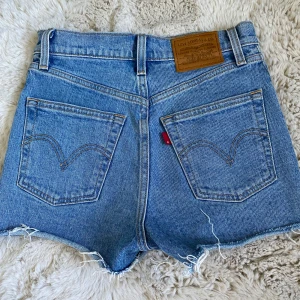 Levi's shorts - Kan sälja billigare vid snabb affär⭐️