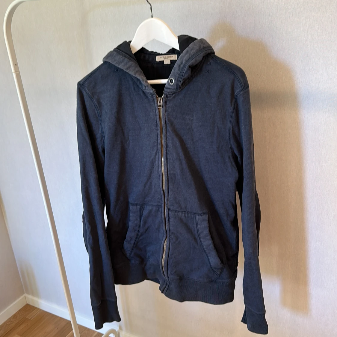 Mörkblå hoodie från Burberry Brit - 1