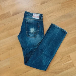 Replay jeans  - Snygga blå jeans från Replay i storlek W30/L34. Skriv för mer info eller fler bilder. 