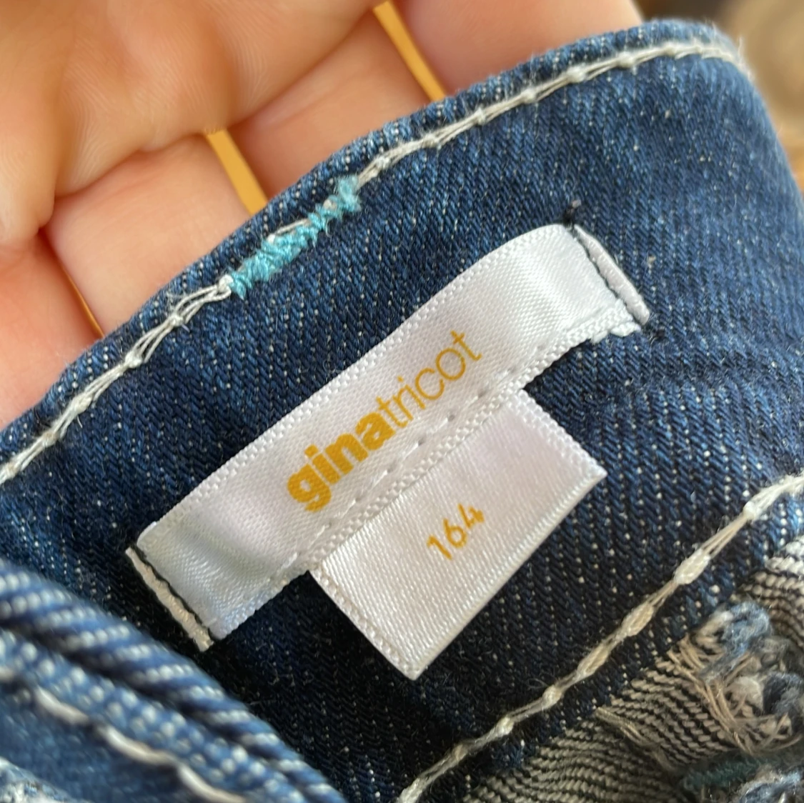 Blå bootcut jeans från Gina Tricot - 2