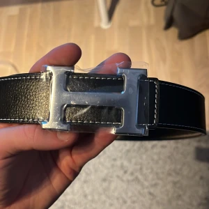 H3rmes bälte  - Oanvänt, pris kan diskuteras vid snabb affär. 105.