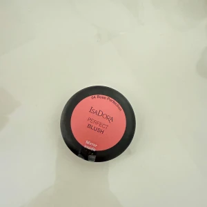 Isadora Perfect Blush Rose Perfection - Säljer en Isadora Perfect Blush i nyansen 04 Rose Perfection. Aldrig använd.🩷