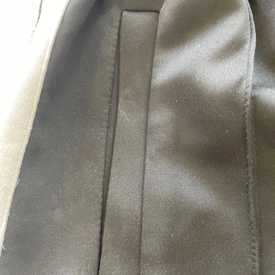 Palm Angels svarta mjukisbyxor med ränder - 3