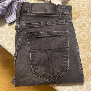 Svarta slim jeans från tiger of Sweden  - 27/32. Nytt skick🤝 