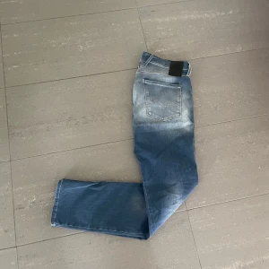 Replay Anbass jeans  - Säljer nu dessa Replay Anbass jeans, skriv för fler bilder/frågor🙌🏼