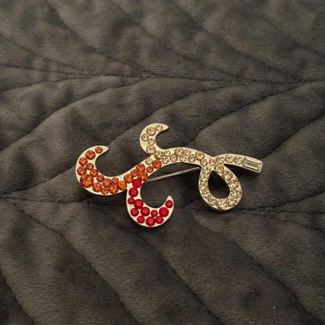 brosch med strass i rött och orange - 1