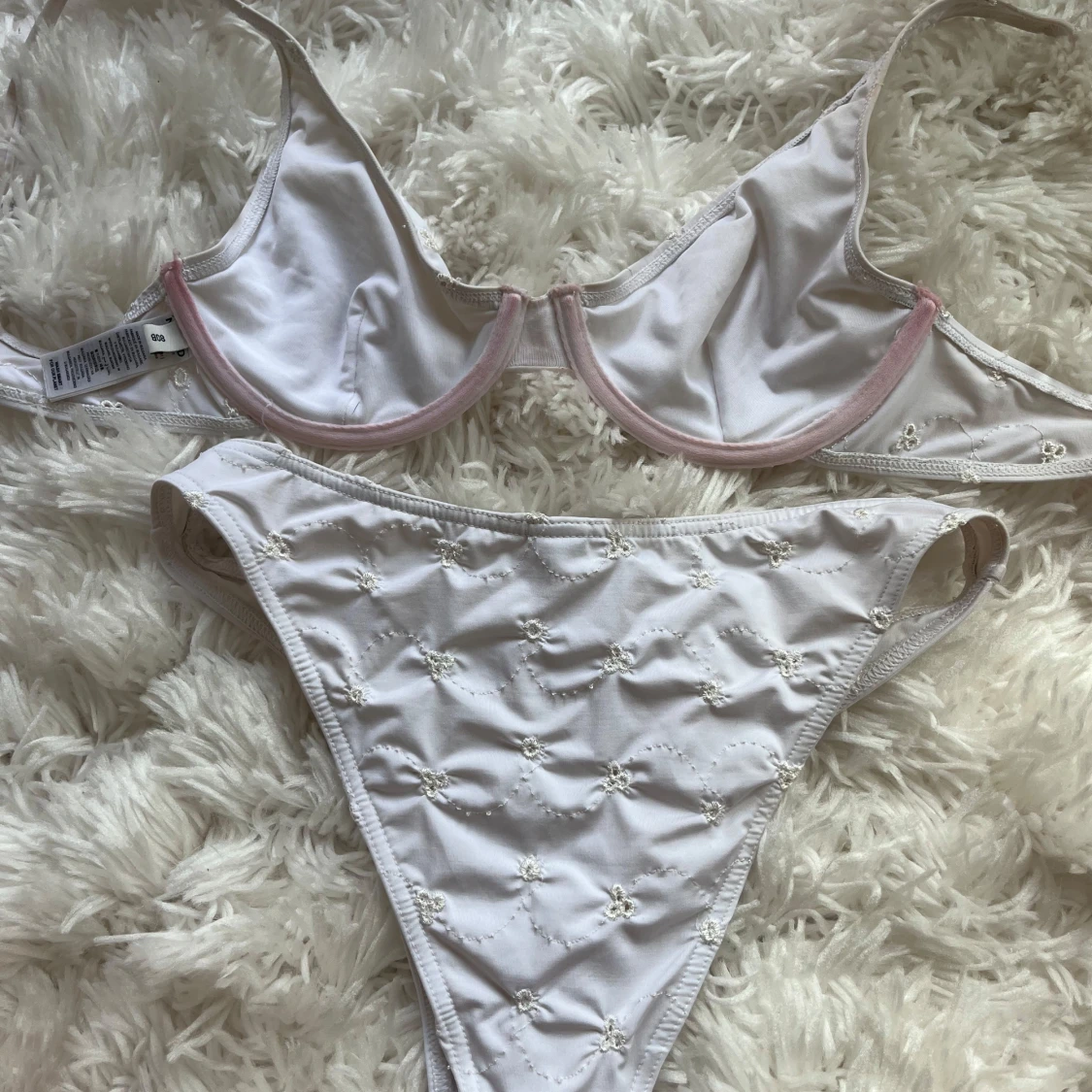 Vit blommig bikini från NA-KD - 1