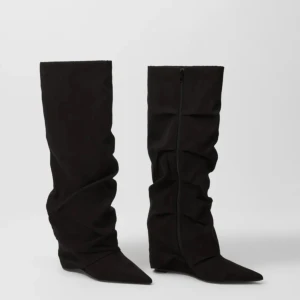 Folded shaft boot  - Nya oanvända boots från Nelly.com i storlek 37
