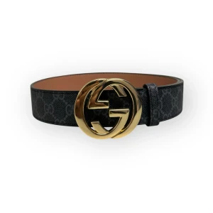 Gucci Bälte - Helt nytt aldrig använt. Storlek 110cm. Kan frakta eller mötas i Stockholm. Postar inom 24 timmar 
