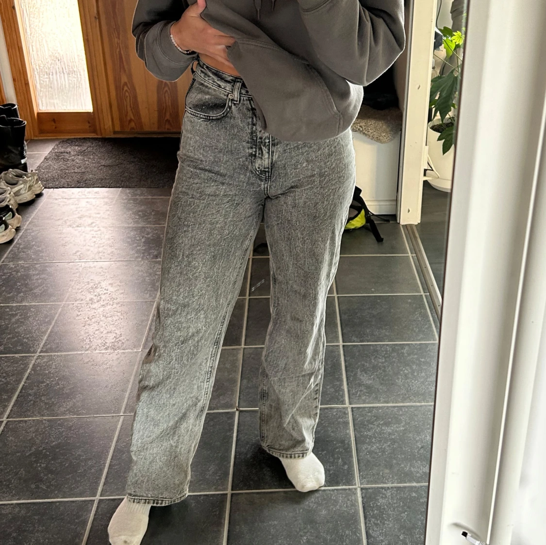 Grå Jeans - 1