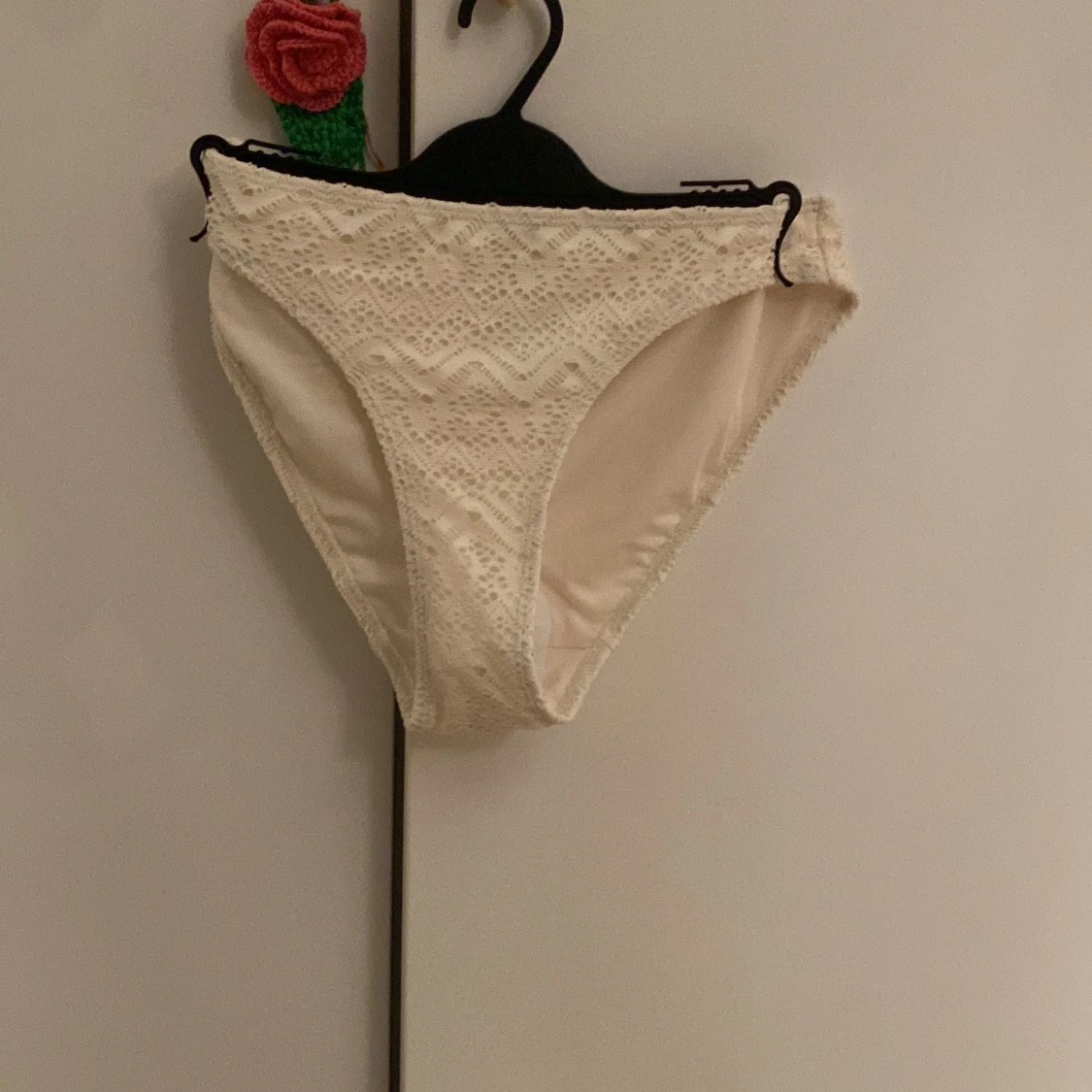 Vit spetsig croppad baddräkt - 2