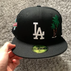 Snygg keps för sommaren - Helt ny aldrig använd. 57.7 cm