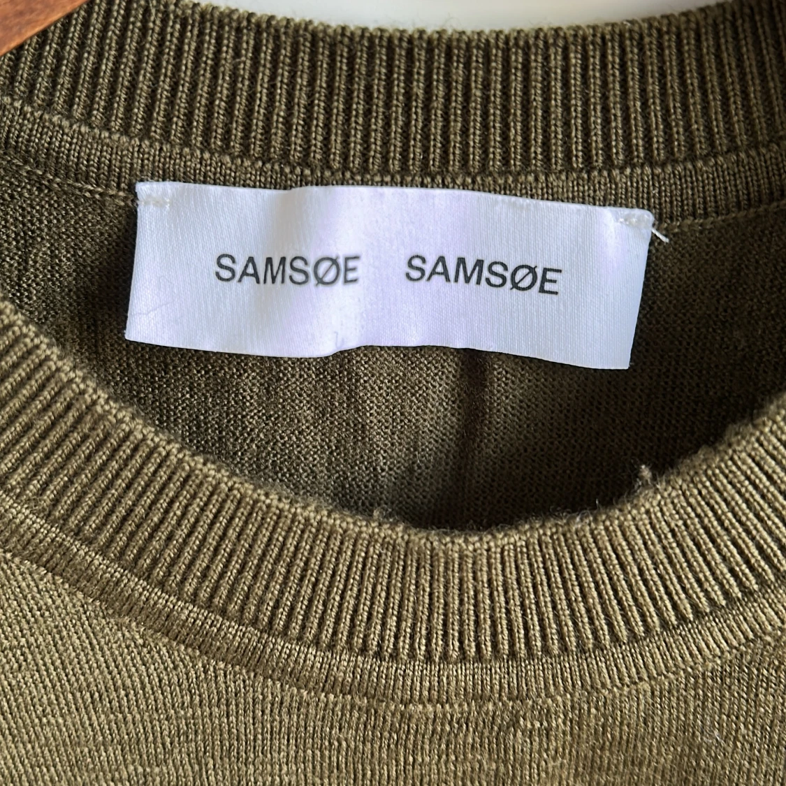 Olivgrön tröja från Samsøe Samsøe - 1