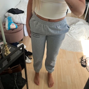 Mjukisbyxor  - Aldrig använda.