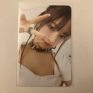 IVE After LIKE photocard - Säljer en officiell photocard från IVE:s tredje singelalbum 'After LIKE'.  40kr ink frakt!