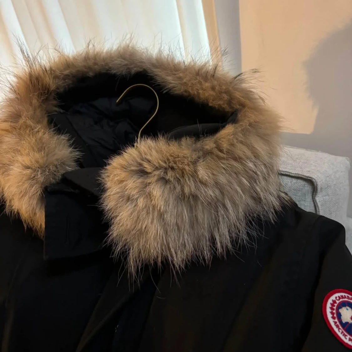 Svart parkajacka med päls från Canada Goose - 1