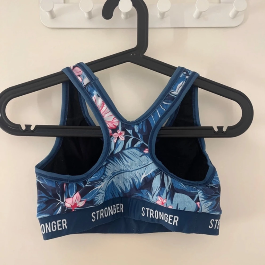 Blommig sport-bh från Stronger - 2