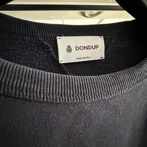🔱Dondup Hoodie🔱 - Säljer denna exklusiva Dondup Hoodien, storlek M 🔱 Hoodien är i Ny skick 🔱Hör av dig vid minsta fundering 🔱