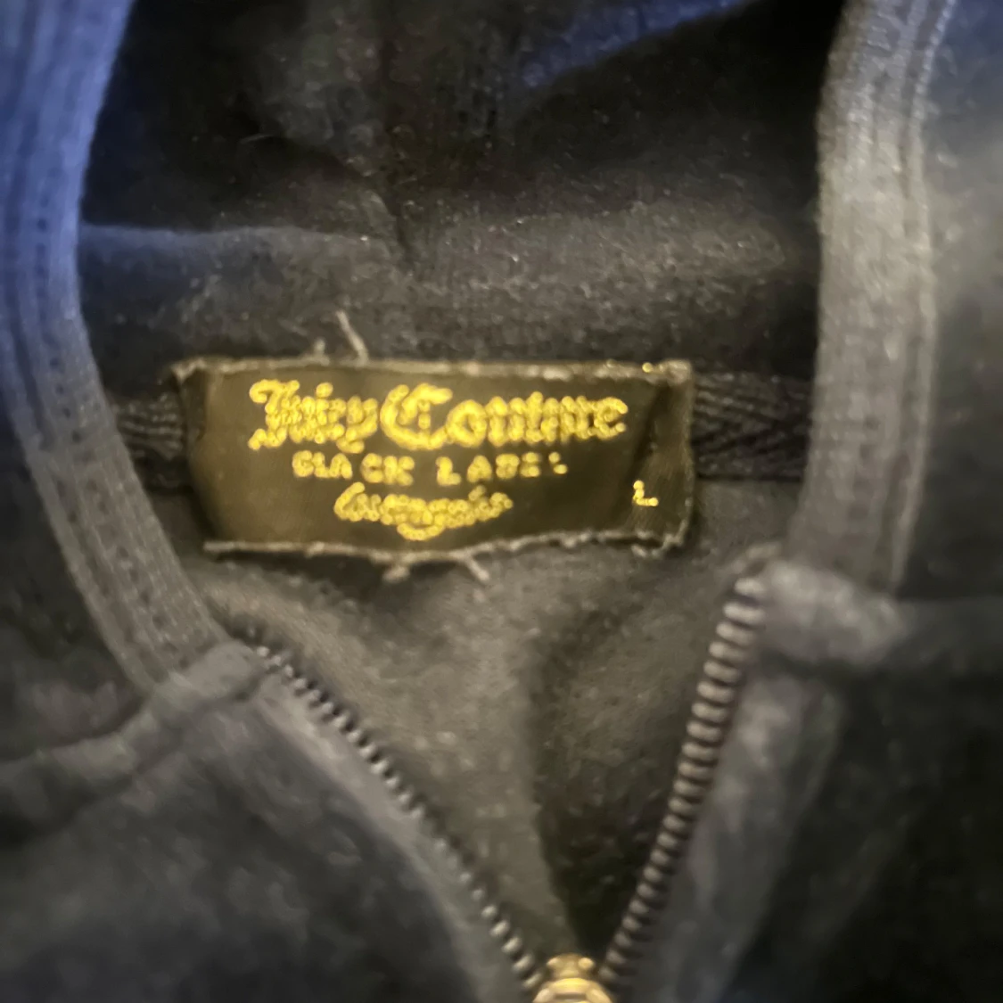 Mörkblå hoodie från Juicy Couture - 3