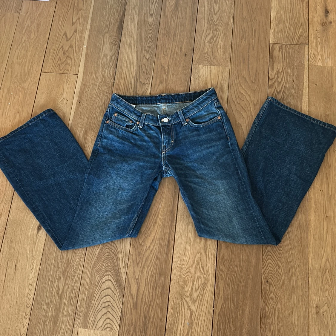 Blå jeans från Weekday