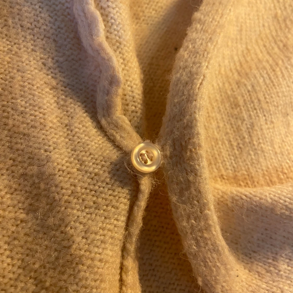 Finstickad omlottkofta - 2