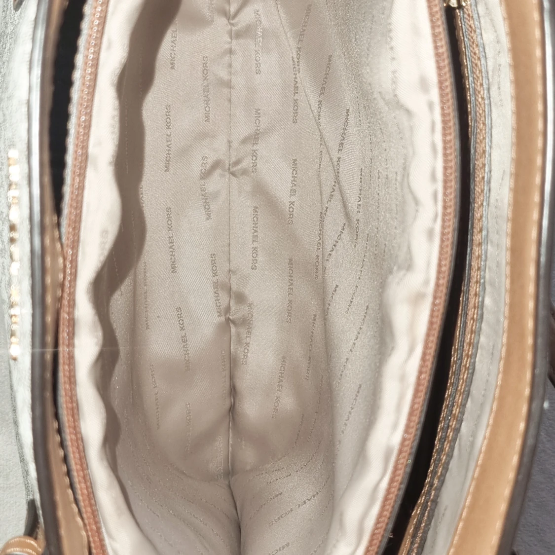 Axelväska från Michael Kors  - 1