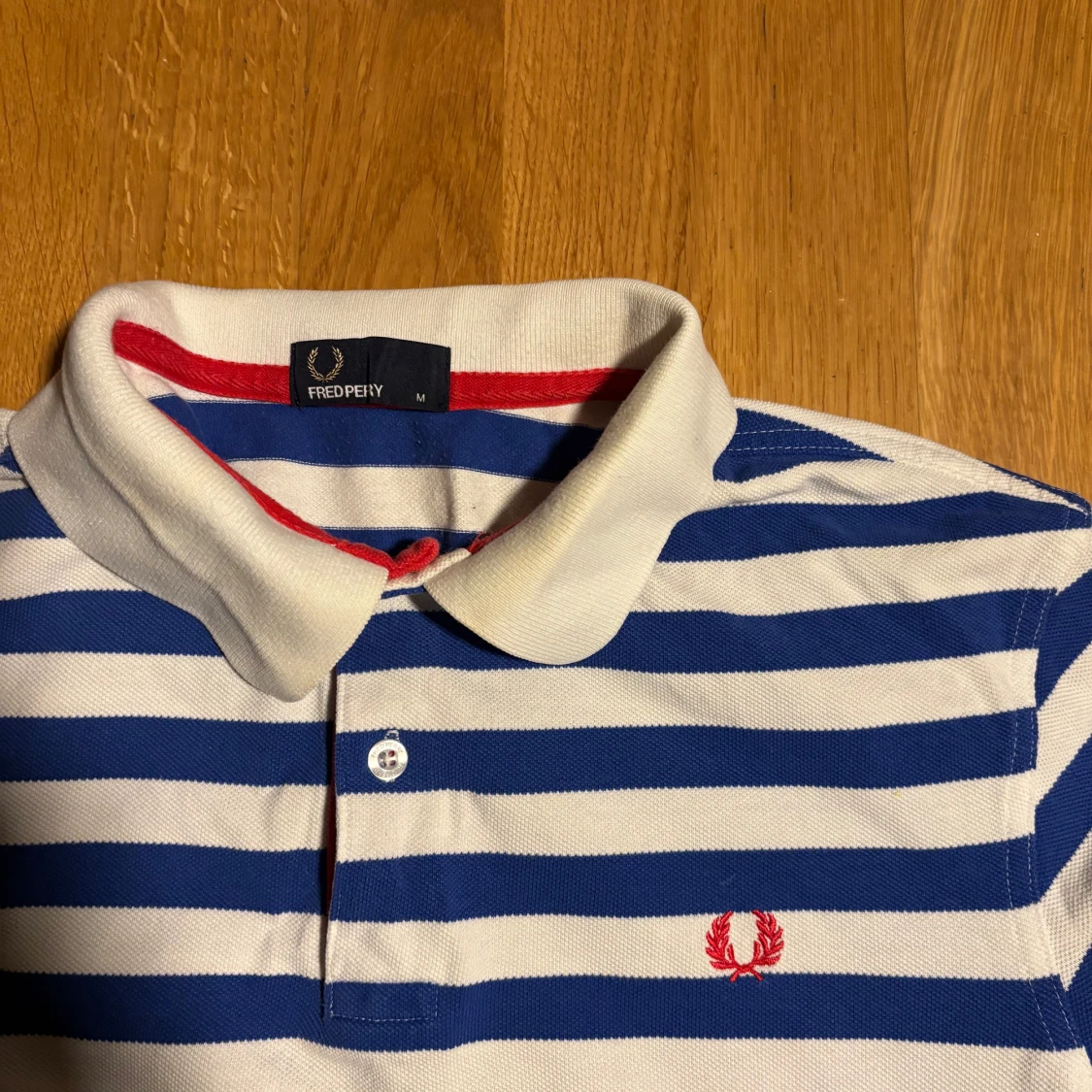 Randig pikétröja från Fred Perry - 1