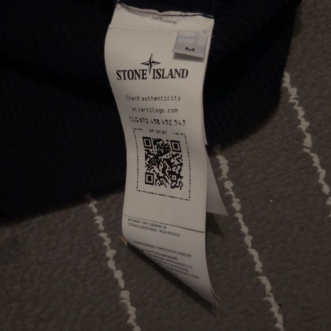 Svart tröja från Stone Island - 1