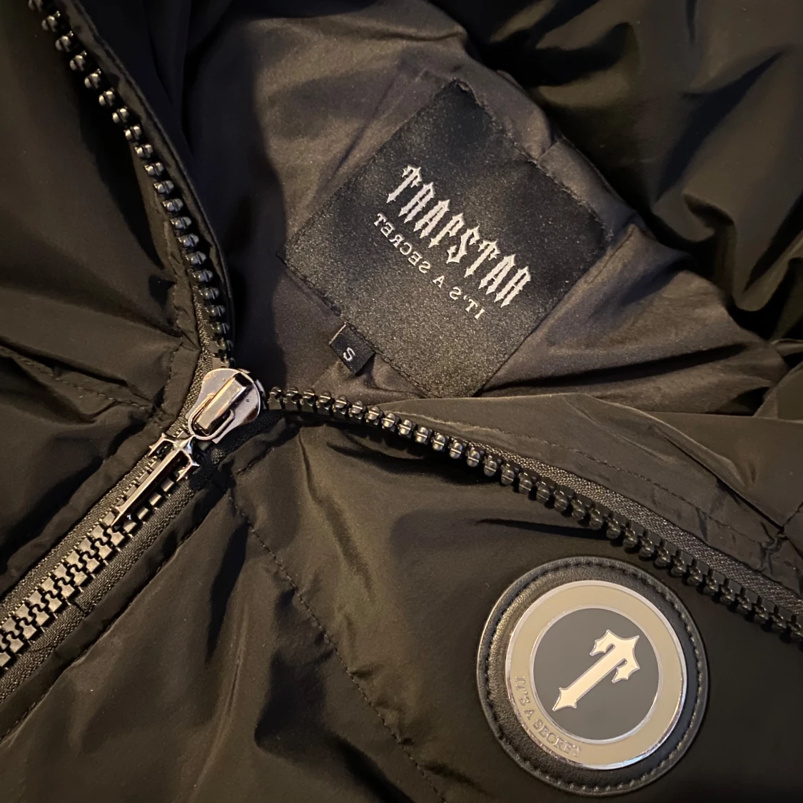 Svart pufferjacka från Trapstar - 3